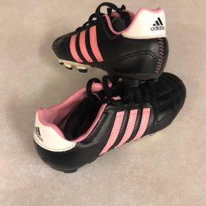 Youth Adidas cleats size 1. Great condition